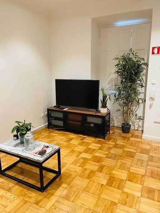 Apartamento Moderno Com Jardim Av. Da Liberdade リスボン アパート