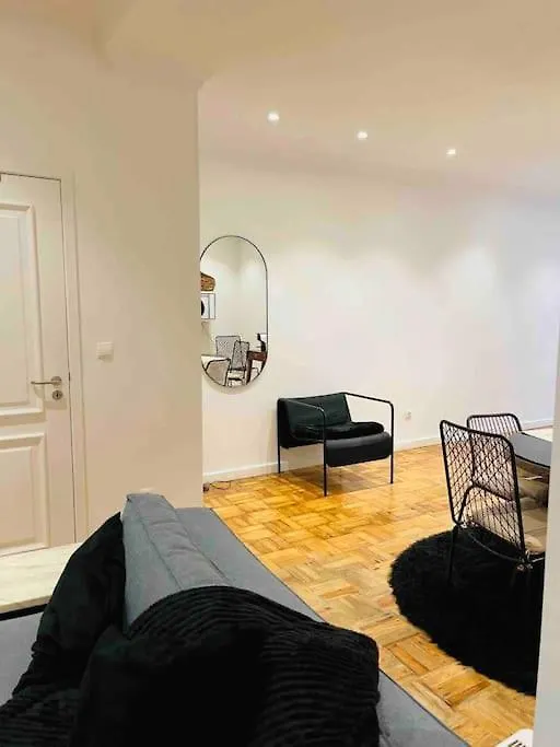 Apartamento Moderno Com Jardim Av. Da Liberdade リスボン