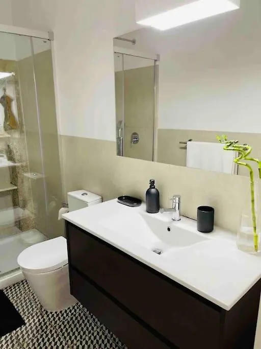 Apartamento Moderno Com Jardim Av. Da Liberdade Лиссабон Апартаменты